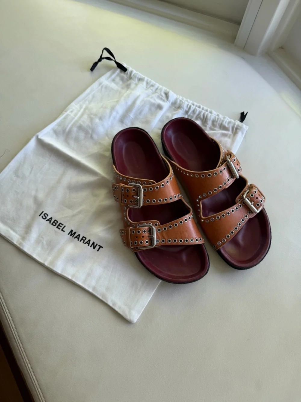 Isabel Marant Lennyo cognac Leather Double-Buckle Sandals with Burgundy Footbed - Picture 2 of 4